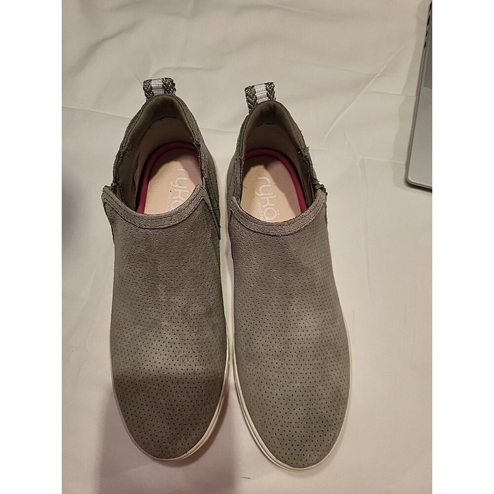 RYKA  womens Ankle Boots Size 7M Gray Leather. Exc. cond.